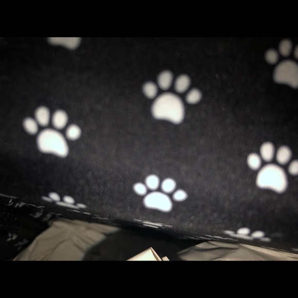 SOLD!!DISNEY DOG HOUSES BACKPACK AND WALLET - Picture 5 of 8